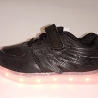 Детски светещи маратонки със USB  зарядно. , снимка 3 - Детски маратонки - 40179885
