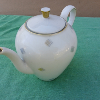 Немски класически порцеланов чайник, снимка 4 - Аксесоари за кухня - 36224398