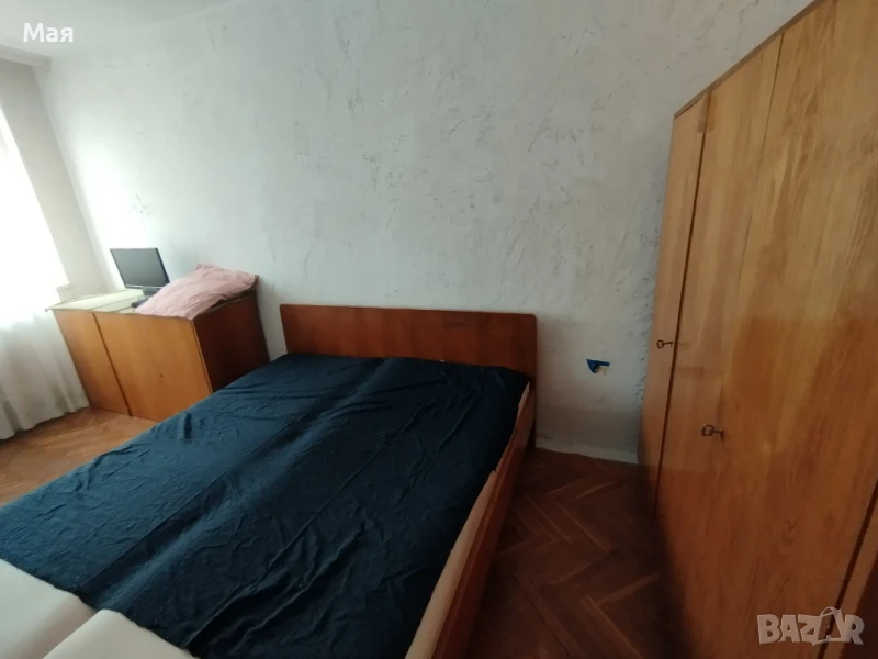 Масивна спалня с два матрака и трикрил гардероб с надстройка, снимка 1