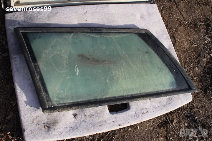 Стъкло фикс задно ляво Фолксваген Пасат B3 B4 1996 VW Passat 3 Комби, снимка 1