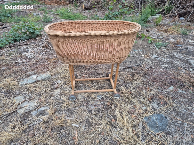 Стара Плетена бебешка кошара от 1935 г., снимка 1