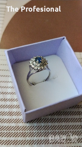 Дамски пръстен диаманти.