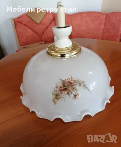 Уникален полилей с голяма бяла стъкленица с цветя. Красив и стилен дизайн., снимка 3 - Полилеи - 50130196