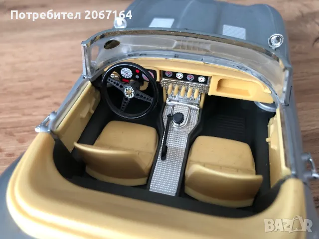 Модел на Jaguar 1:18 Burago Italy, снимка 5 - Колекции - 48118783