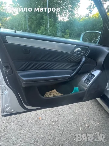 Мерцедес С220/ 150к.с. / 2004 г. , снимка 13 - Автомобили и джипове - 55983072