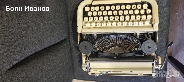 Пишеща машина, снимка 3 - Други ценни предмети - 44287120