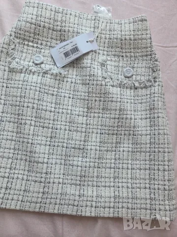 Guess- красива пола XS, снимка 3 - Поли - 55704609
