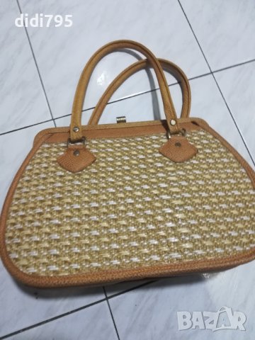 Дамска чанта, снимка 3 - Чанти - 39350625