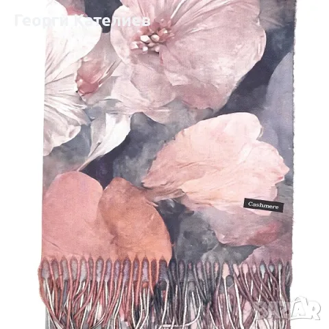 Дамски зимен комплект в розово-Кашмирен шал с цветя и ръкавици с пух от естествен косъм Код на проду, снимка 2 - Шалове - 48109946