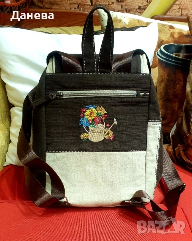 Дамска раница от плат с бродерия , снимка 3 - Раници - 51991327