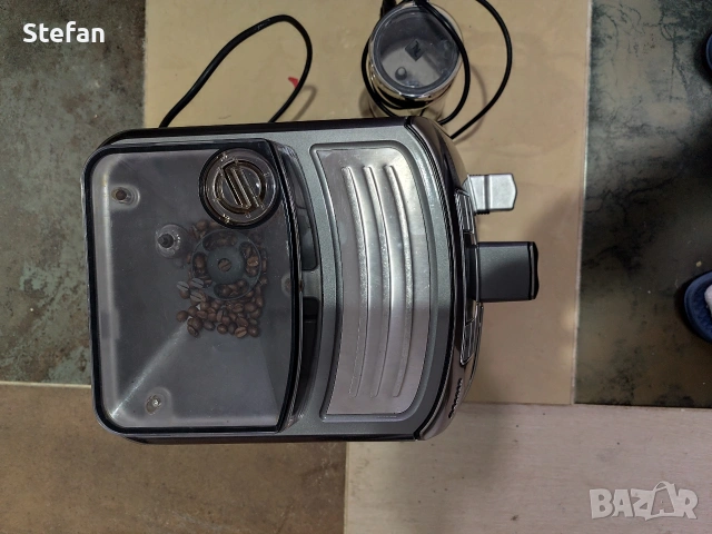 Продавам кафе автомат Saeco Intelia EVO, снимка 3 - Кафемашини - 53558145