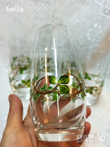 Уникално красив комплект кристални чаши ръчно рисувани с позлатени орнаменти , снимка 3 - Сервизи - 52503300