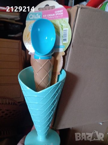 3. Пластмасова лъжица и чаша за сладолед , снимка 2 - Прибори за хранене, готвене и сервиране - 40449551