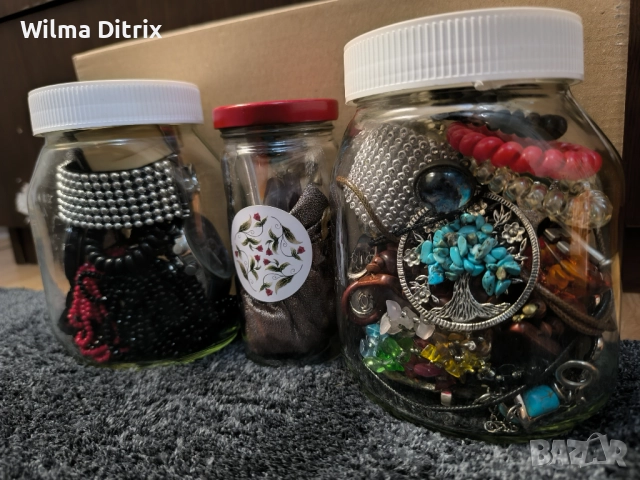 Мистериозни бурканчета , снимка 4 - Бижутерийни комплекти - 52056114
