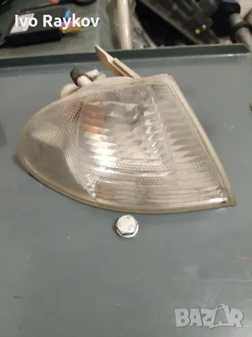 Мигач за БМВ е46 BMW e46 Седан преди фейс , 1315106141