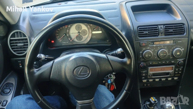 Продавам Lexus IS200 S / 2002г ръчка, снимка 12 - Автомобили и джипове - 53382492