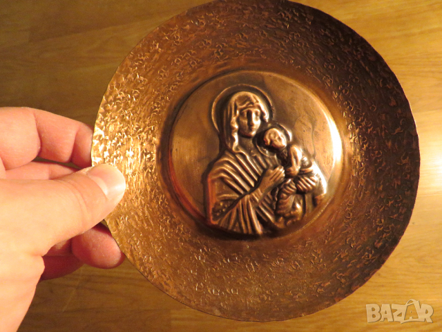 Стара красива медна икона богородица, Дева Мария с младенеца  - притежавайте тази икона, снимка 2 - Икони - 36117742