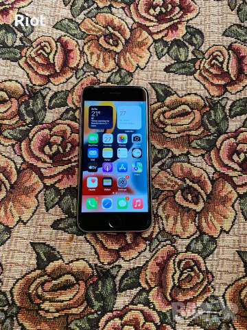 Продавам iPhone 6S