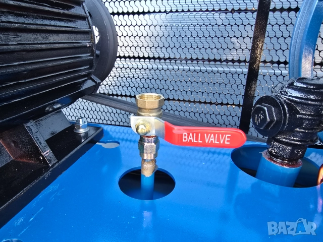 Компресор за въздух 500л.7.5 KW / 10 HР / 12.5 бара. Дебит усилен „TACH -1200л/мин, снимка 4 - Компресори - 52293233