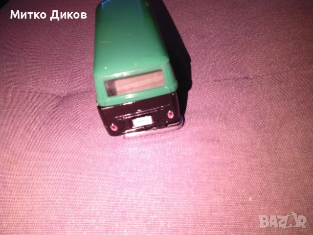 Модел: Volkswagen Classical Bus Производител: Kinsmart Мащаб: 1/32, снимка 2 - Колекции - 53323048