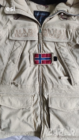 Дамско зимно яке Napapijri , снимка 3 - Якета - 52327848