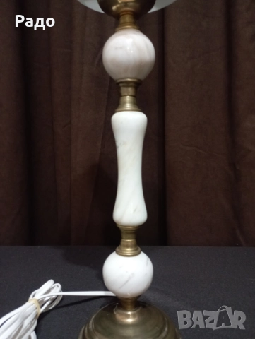 Комплект от две мраморни лампи с бели стъклени абажури, снимка 4 - Настолни лампи - 52772220