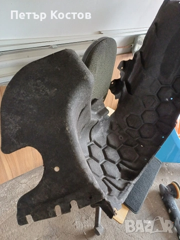 Audi Q7заден ляв подкалник, снимка 8 - Части - 53582525