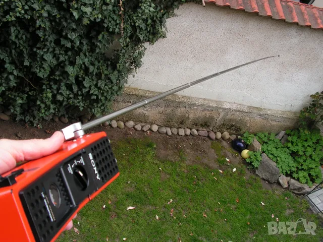 Късовълнови  от 1973 г уоки-токи Sony ICB-300W, снимка 9 - Друга електроника - 49890821