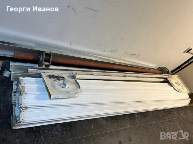 Ролетна гаражна врата