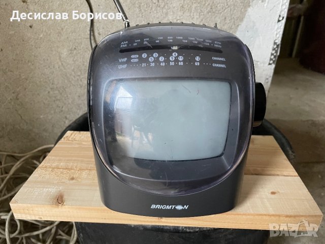 Стар телевизор с радио, снимка 1 - Телевизори - 39966796