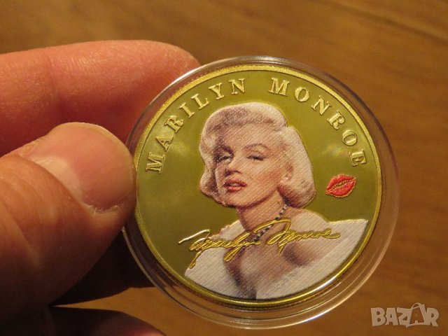 Възпоменателната монета с позлата  Мерлин Монро за ценители и колекционери е колекционерски предмет,, снимка 3 - Антикварни и старинни предмети - 39876513