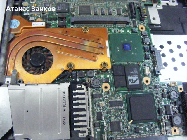 Останки от IBM ThinkPad T42 2374, снимка 3 - Части за лаптопи - 38756656