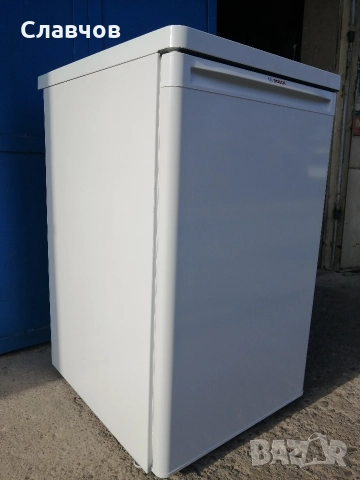 Малък хладилник с камера Bosch , снимка 3 - Хладилници - 52612236