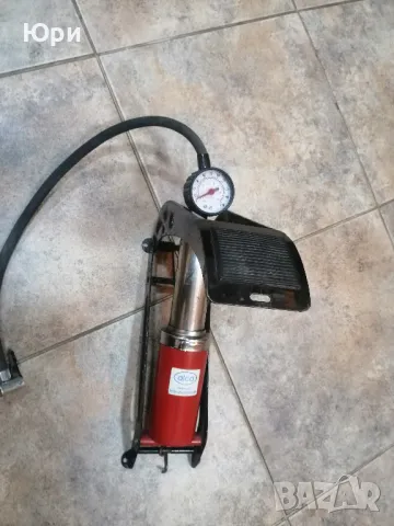 Продавам немска крачна помпа за гуми, снимка 2 - Аксесоари и консумативи - 48592287