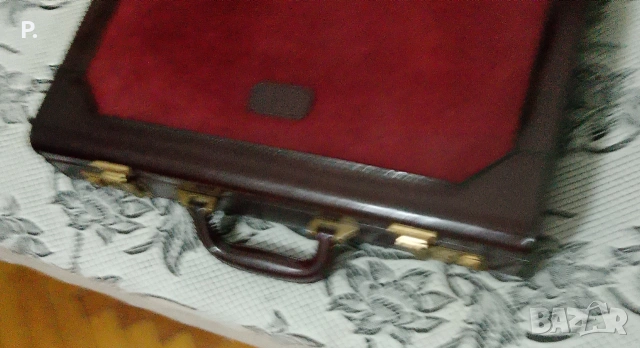 ретро куфарче за документи 