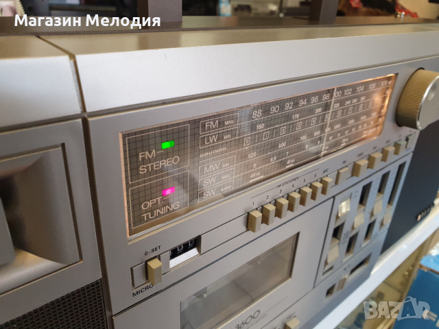 Радиокасетофон Grundig RR 3600 В отлично техническо и визуално състояние., снимка 8 - Радиокасетофони, транзистори - 36139414