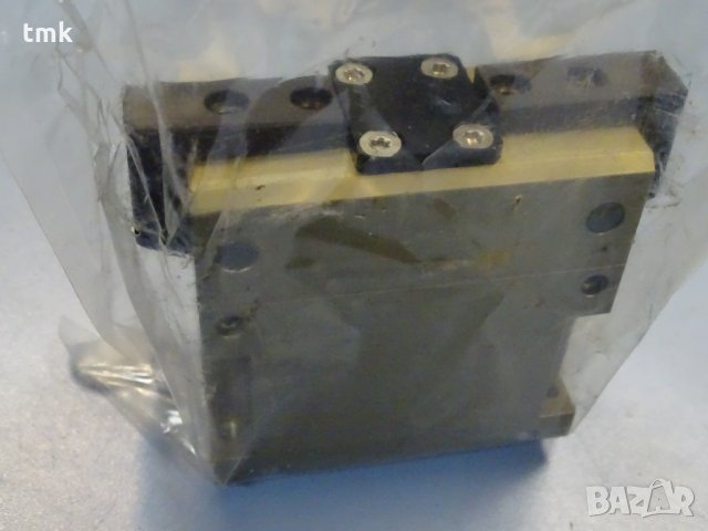 пневматичен фиксатор Schunk PWG90-B pneumatic angle cripper art 302633, снимка 3 - Резервни части за машини - 35875793