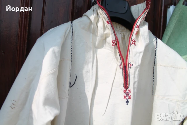 Риза от народна носия, снимка 6 - Антикварни и старинни предмети - 50701863