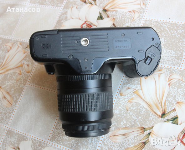 Canon EOS 3000V 35 mm с обектив, снимка 8 - Фотоапарати - 40636872