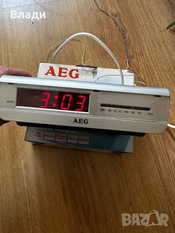 Електронен часовник с радио и аларма AEG, снимка 3 - Друга електроника - 42377254