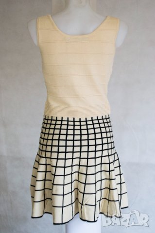 Елегантна бежова рокля с черно каре марка Atixo L/XL, снимка 2 - Рокли - 42549000