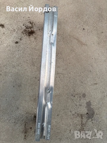 Основа Задна Броня за Ауди Кю5 / Audi Q5 / 8R0807313 / Задна греда / 