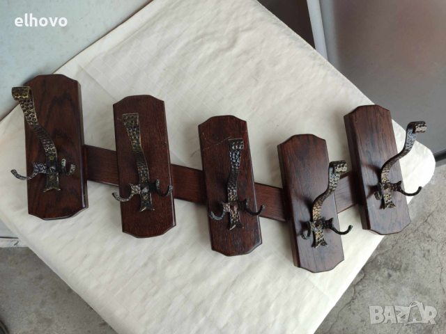 Закачалка за стена