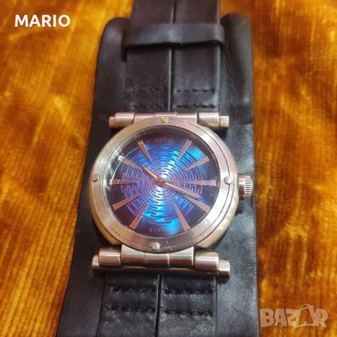 Продавам часовник cuess