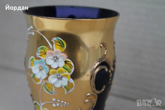 Красива ваза с позлата, снимка 4 - Антикварни и старинни предмети - 49061862