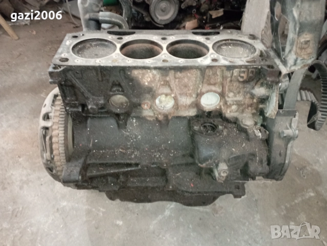 Блок от Рено лагуна-1,8 бензин, снимка 3 - Части - 51788169