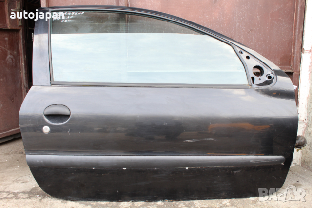 Предна черна дясна врата Пежо 206 1.4 75кс 2врати 02г Peugeot 206 1.4 75hp 2002