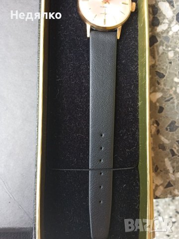 Чисто нов швейцарски часовник Renis,1960-те, снимка 5 - Антикварни и старинни предмети - 41243449