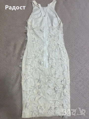 Ефектна рокля с декорация от цветя., снимка 2 - Рокли - 51291393