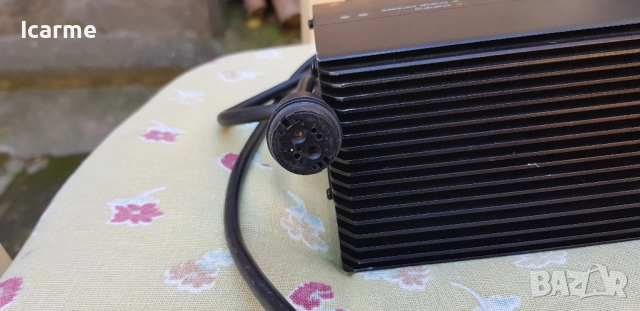 Оригинално зарядно за електрически велосипед Specialized 4A, снимка 4 - Части за велосипеди - 52237534